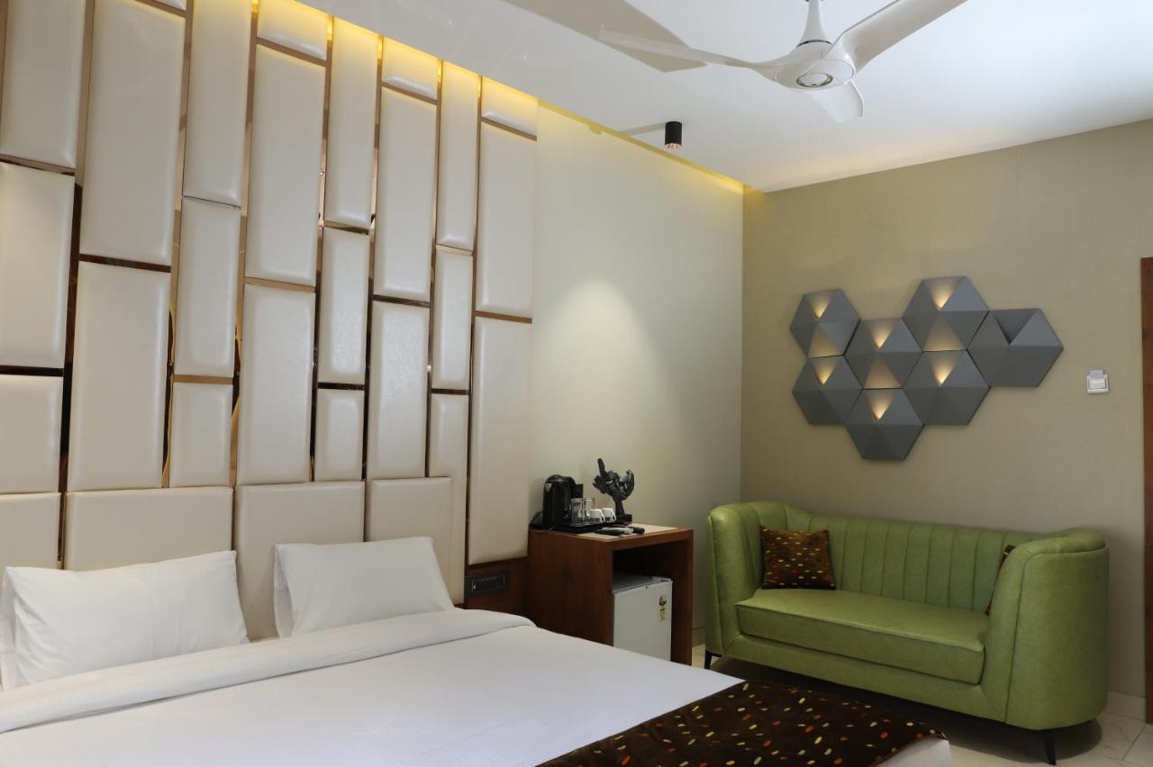 Hotel Florence نانديد المظهر الخارجي الصورة