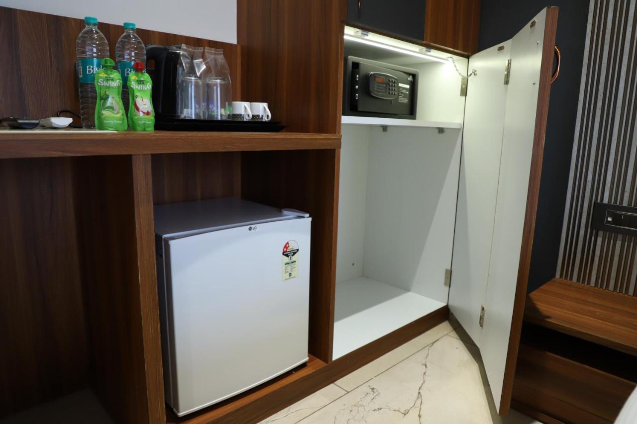 Hotel Florence نانديد المظهر الخارجي الصورة
